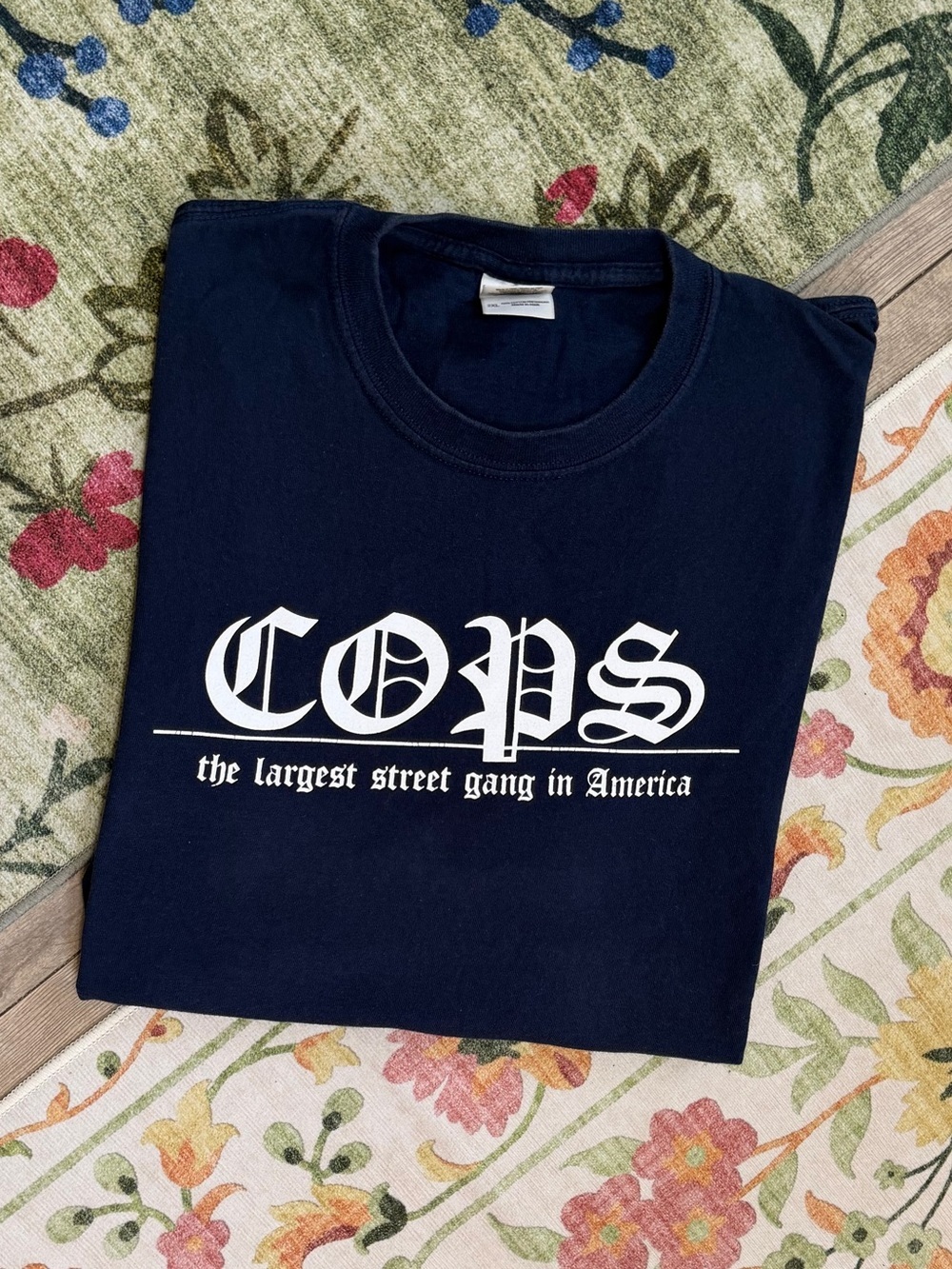 Vintage Gildan COPS Largest Street Gang Graphic T Shirt Men’s XXL Like New